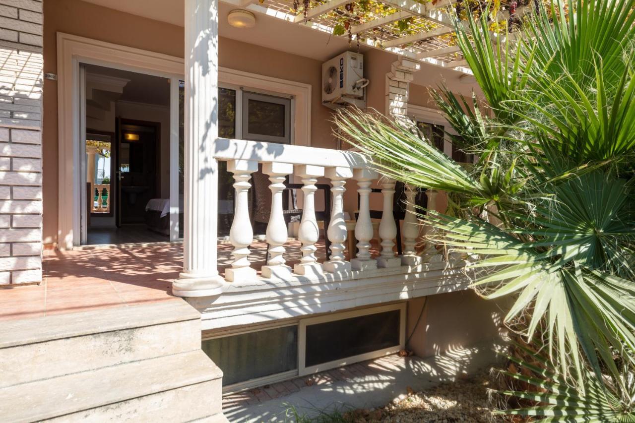 Melis Hotel Kusadasi Luaran gambar