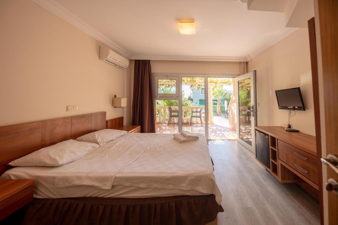 Melis Hotel Kusadasi Luaran gambar