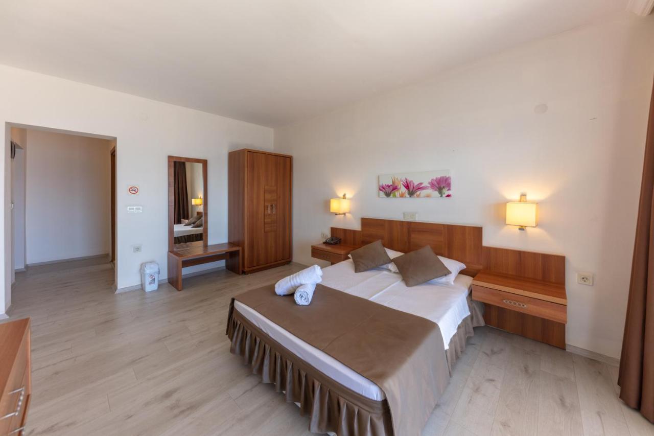 Melis Hotel Kusadasi Luaran gambar