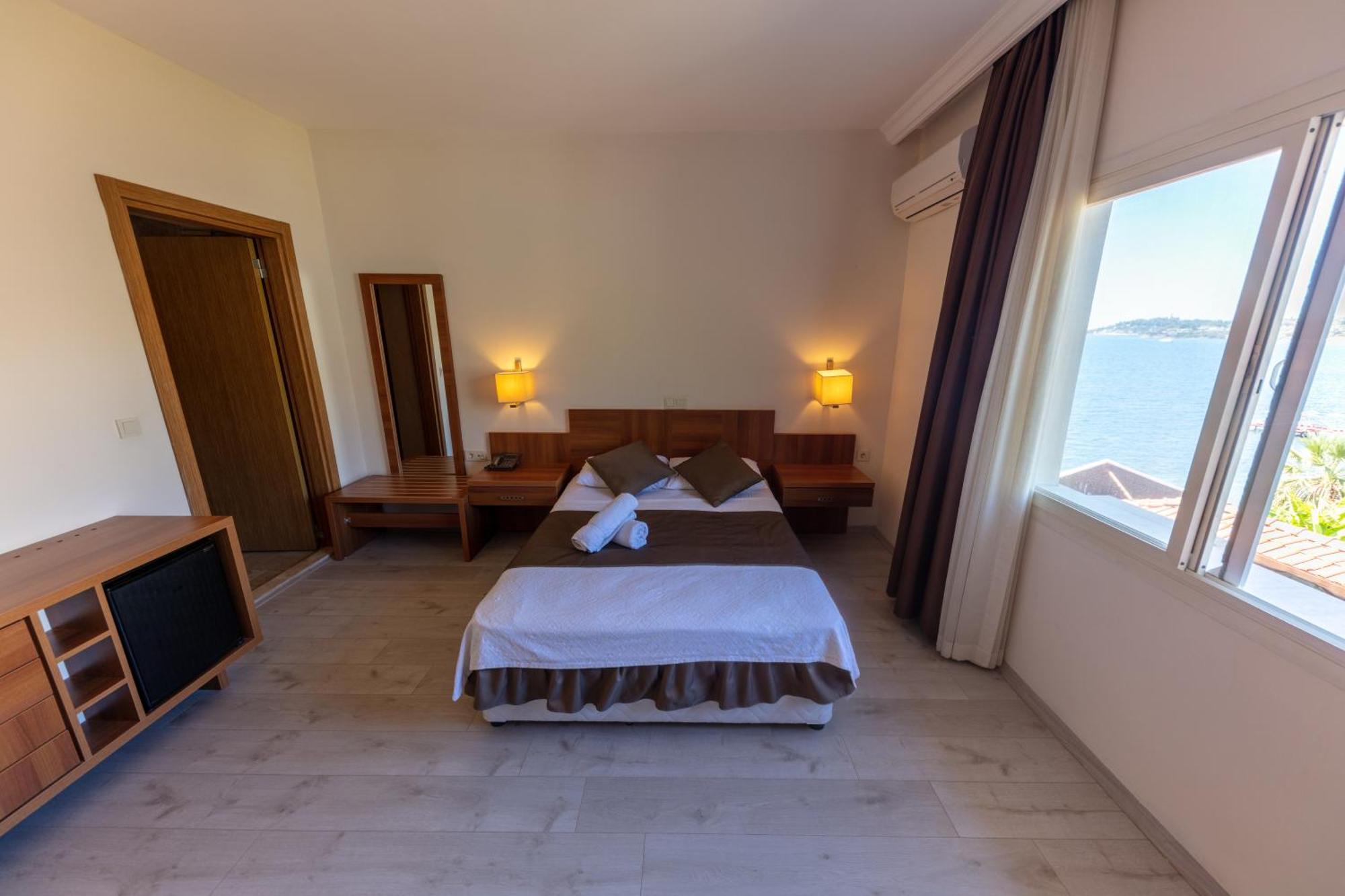 Melis Hotel Kusadasi Luaran gambar